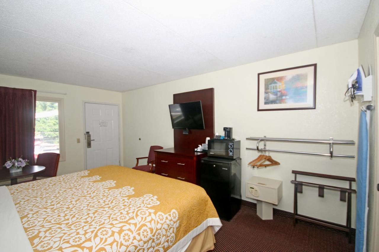 Hamilton Inn Jonesville I-77 Eksteriør billede